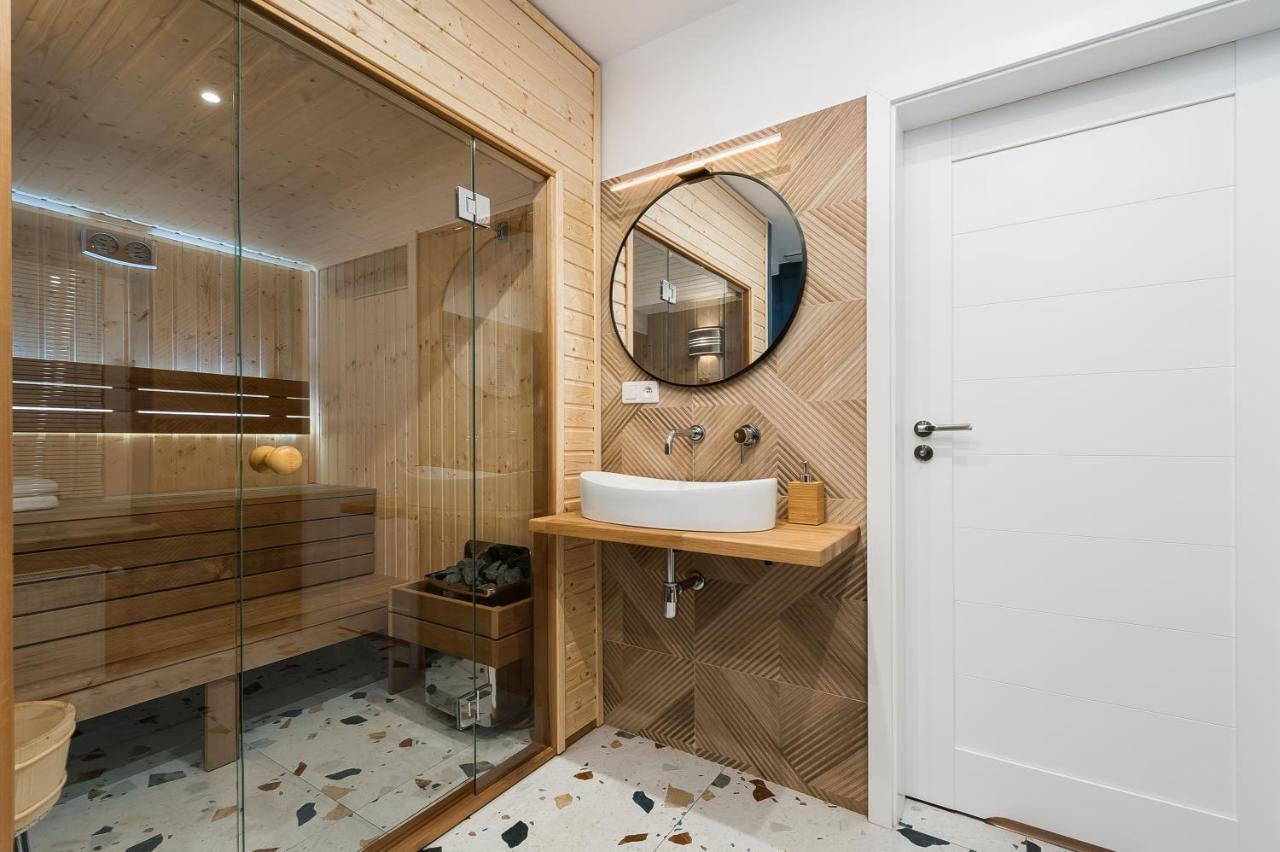 Luxury Spa Apartment Old Town Красков Екстериор снимка
